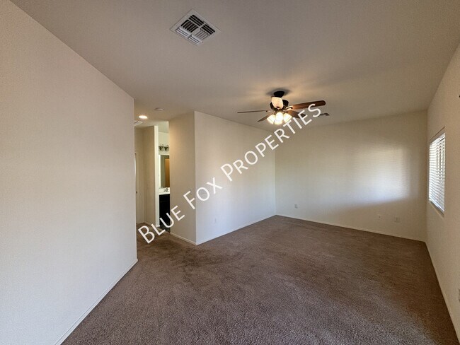 Building Photo - 4170 N Thurston Ln
