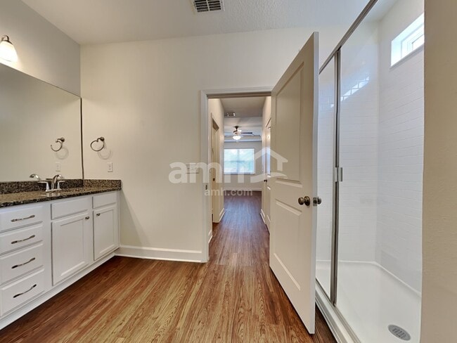 Building Photo - 3067 Creek Village Ln