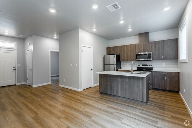 4BR, 3BA Townhome - 1,426SF - Ridgeline View