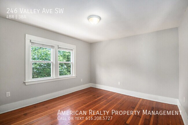Building Photo - 246 Valley Ave SW