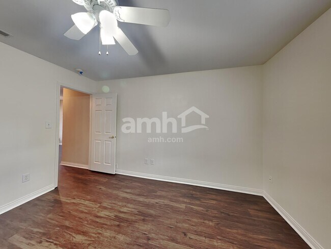 Building Photo - 1159 Fiesta Dr