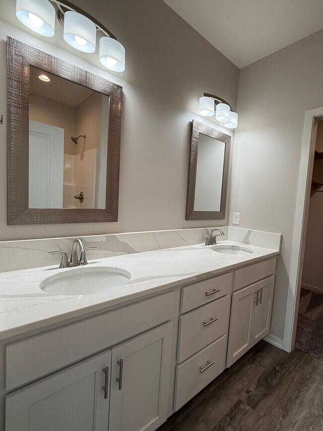 Building Photo - 7013 Claystone Dr