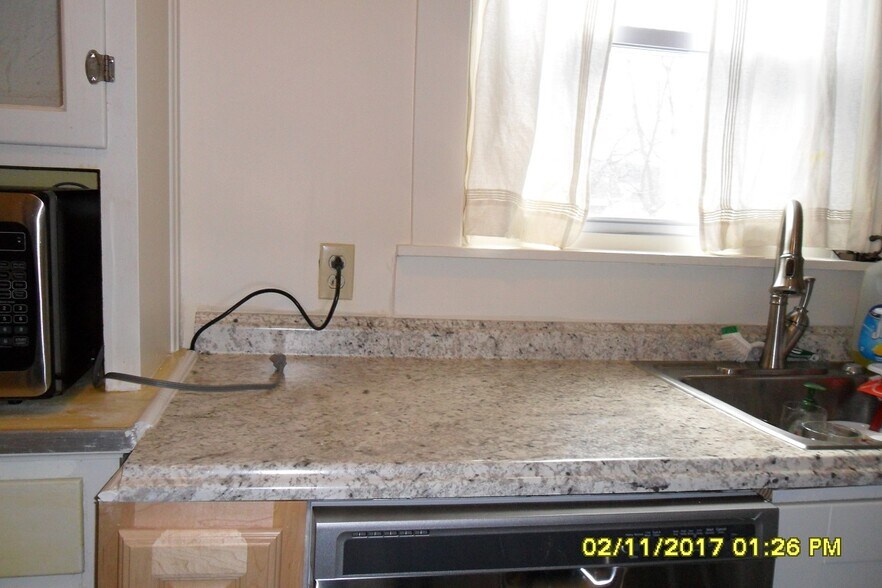 New Countertop - 210 N Geneva St