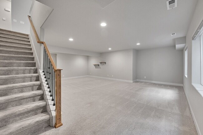 Building Photo - $2,895 - 4 Bed, 3 Bath Home in Colorado Sp...