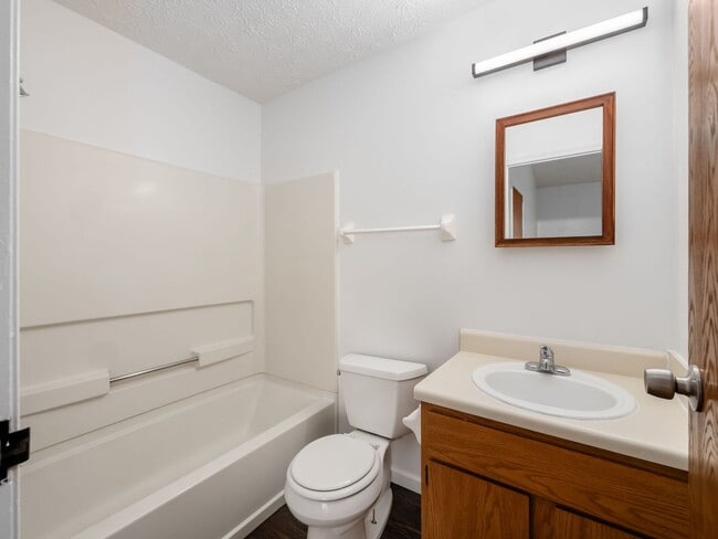 Building Photo - Duke Phillip