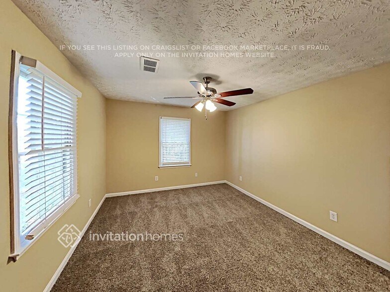 Building Photo - 4611 Pine Harbor Ct NE