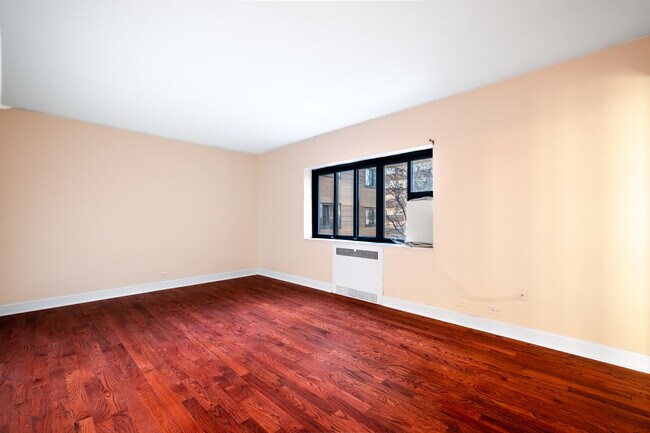 Building Photo - 5040 N Marine Dr
