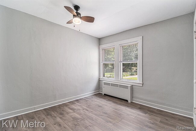 Building Photo - 508 Parkdale Ave