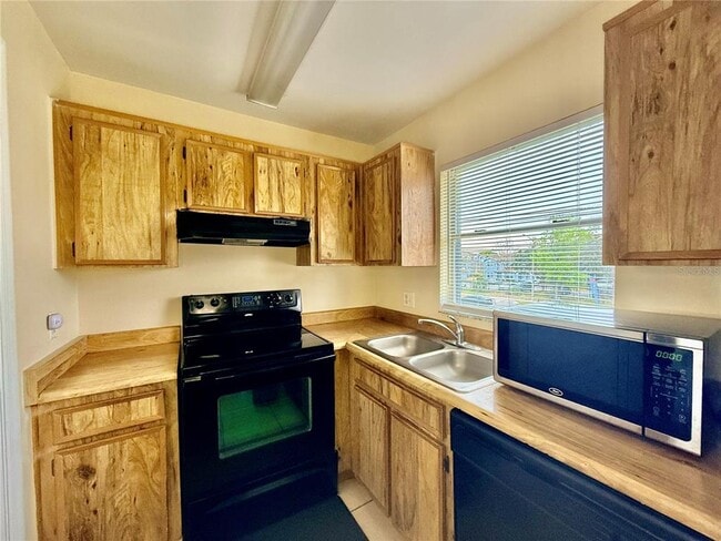 Building Photo - 4326 Pershing Pointe Pl