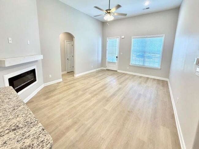 Building Photo - Now Leasing in Millington @ Winstone. 5 Bedroom 3 Bath Available Now!