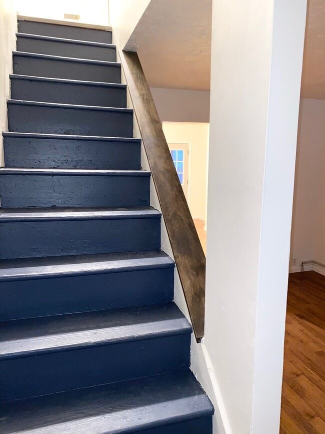 Building Photo - Great 2 Bedroom, 1 Bathroom in McKees Rock...