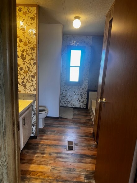 Master Bathroom - 258 County Road 342