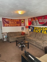 Building Photo - 427 Lee St