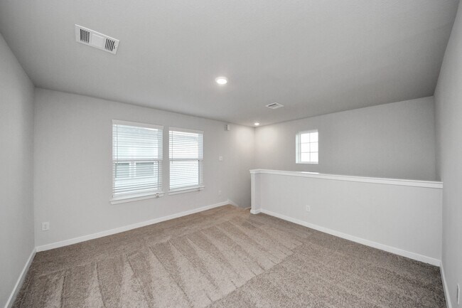 Building Photo - 32939 Silver Mdw Wy
