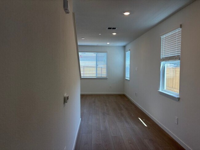Building Photo - 3501 Eventide Ave