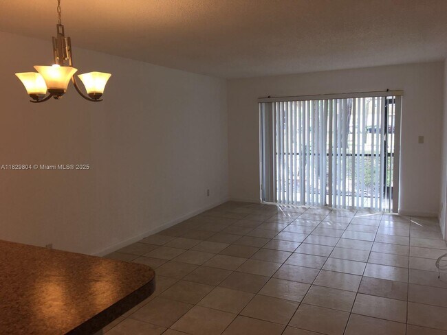 Building Photo - 8060 N Colony Cir
