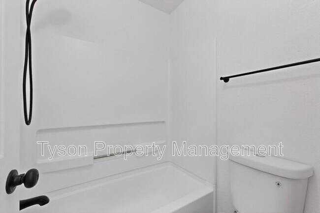 Building Photo - 10339 Vendaval Ave NW