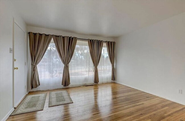 Building Photo - Charming Single-Family Home in Virginia Village, Denver