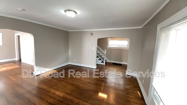 Building Photo - 1303 Kumler Ave