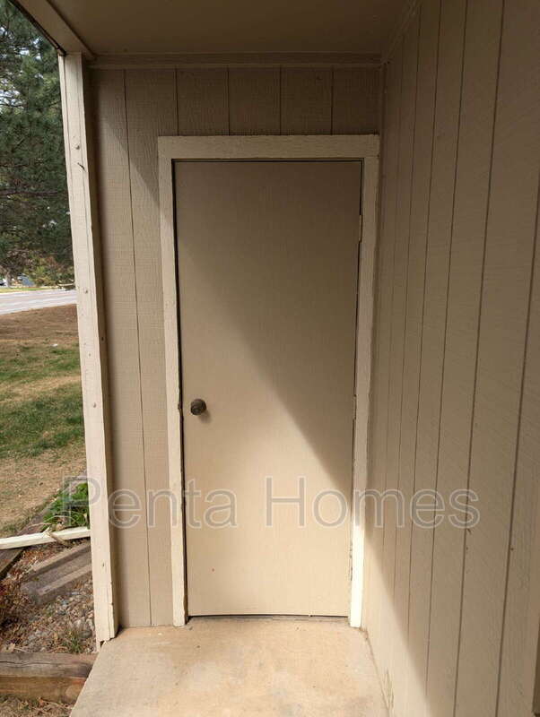 Building Photo - 512 E Monroe Dr