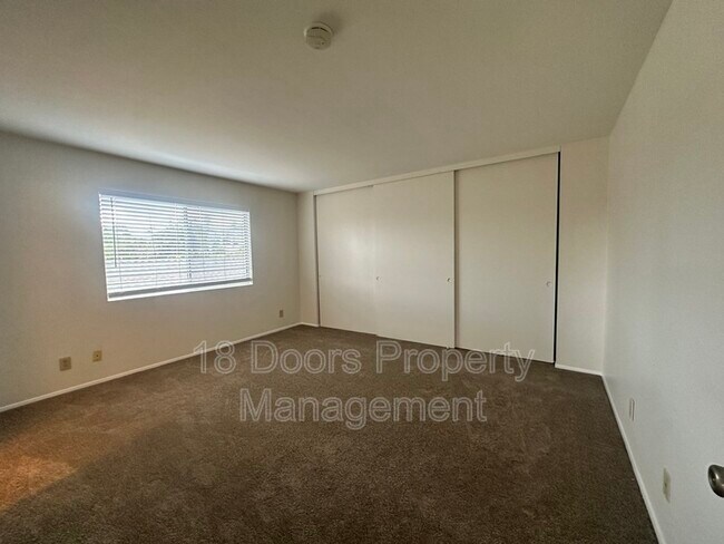 Building Photo - 1380-1384 Hygeia Ave - 1384