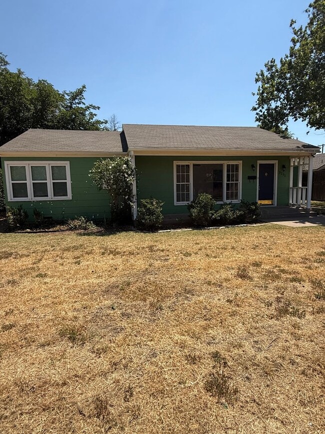 Building Photo - Pre Leasing for Fall 2026! 3/2 in Tech Terrace