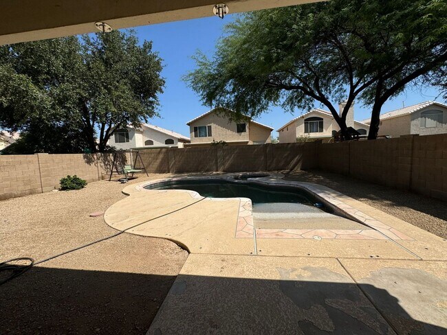 Building Photo - 440 W Calle Monte Vista