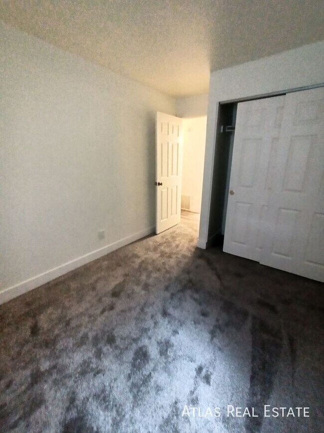 Building Photo - 1131 W 650 N St