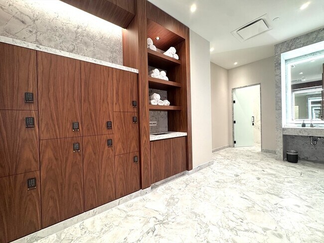 Building Photo - 682 Atlantic Ave