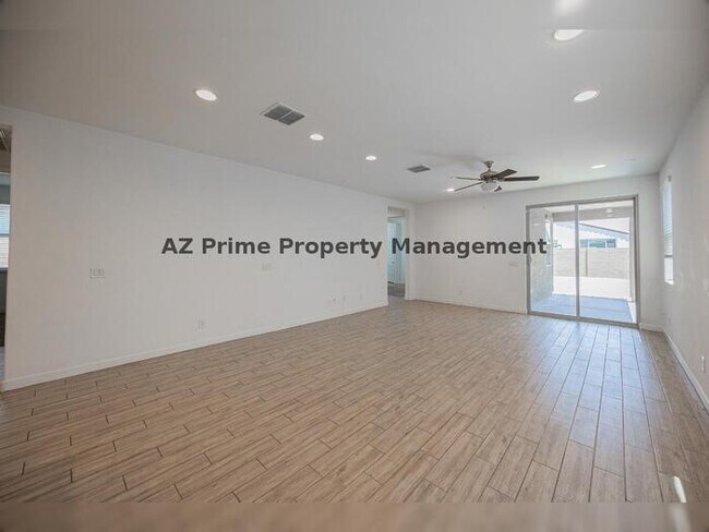 Building Photo - 16870 W Las Palmaritas Dr
