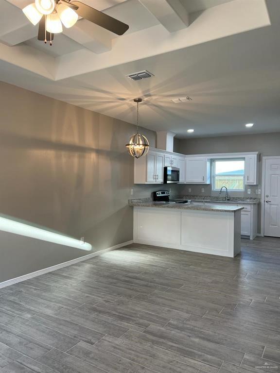 Building Photo - 2108 Redbud Ln