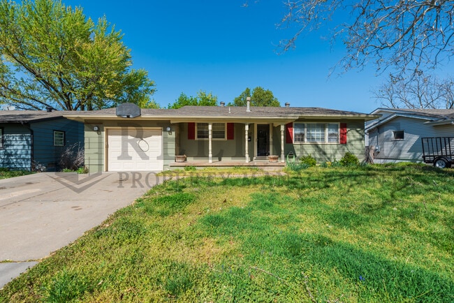 Primary Photo - 1440 Community Dr