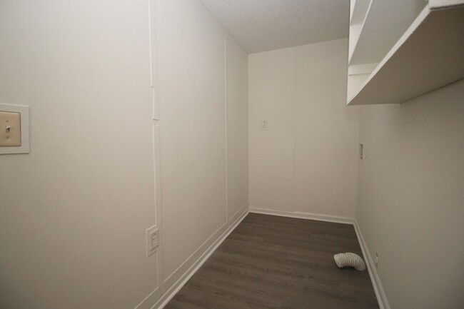 Building Photo - PRE-LEASING for 2025! 3 Bedroom, 2 Bath - ...