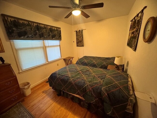 Building Photo - 664 Fox Run Dr