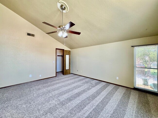Building Photo - 415 Timberwind Rd