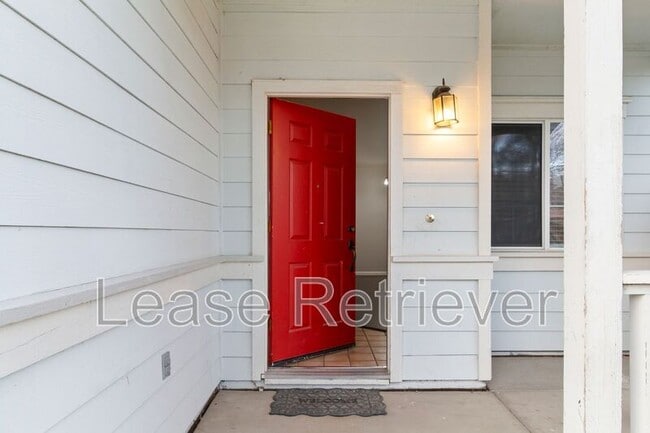 Building Photo - 1943 Remembrance Ln