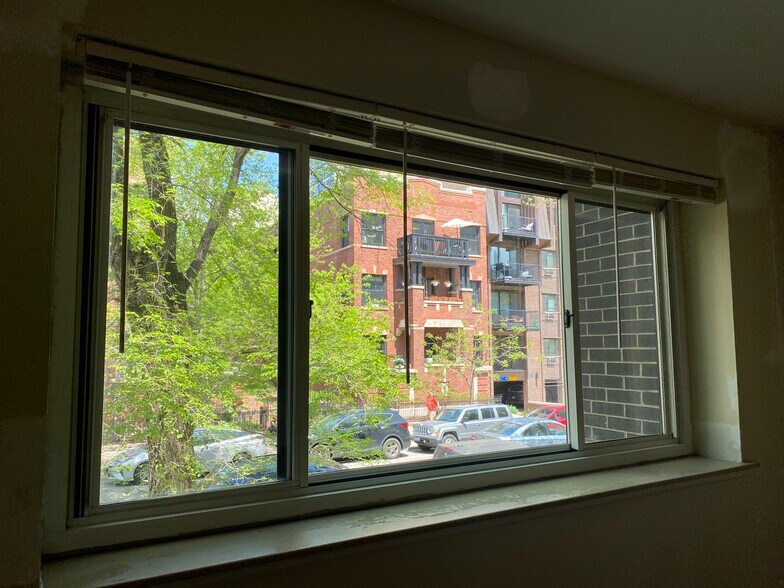 Beautiful sunny view, new drapery treatments, shown in other photos. - 515 W Wrightwood Ave