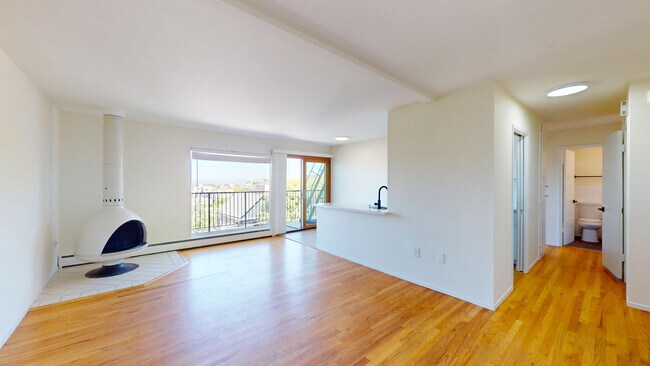 Building Photo - 740 Rhode Island St