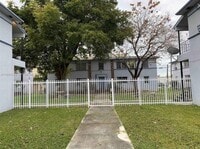 Building Photo - 424 NE 82nd St