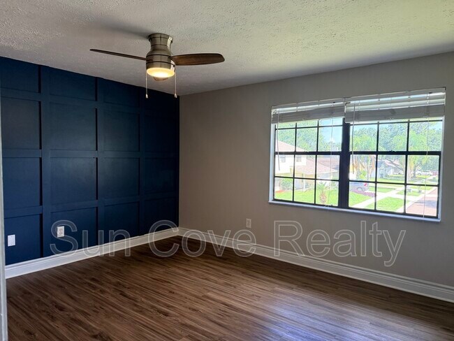 Building Photo - 4017 Paddlewheel Dr