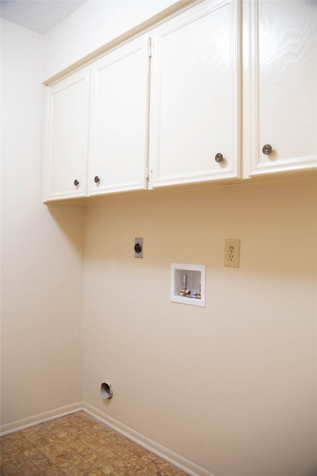 Building Photo - 13214 Ensley Wood Dr