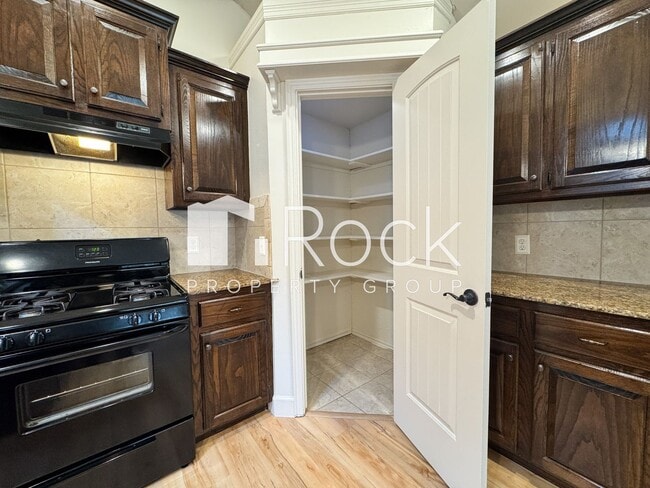 Building Photo - 3 Bed/2 Bath Edmond Home **AMAZING Locatio...