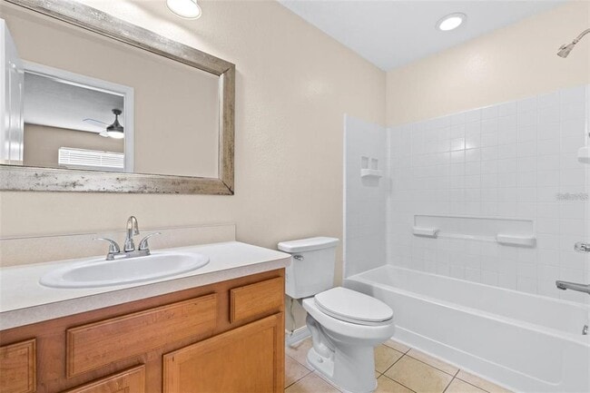 Building Photo - 2020 Greenwood Valley Dr