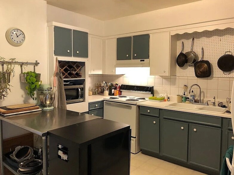 Building Photo - 4332 Eastern Ave N