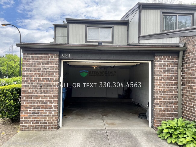 Building Photo - 931 Trimble Dr