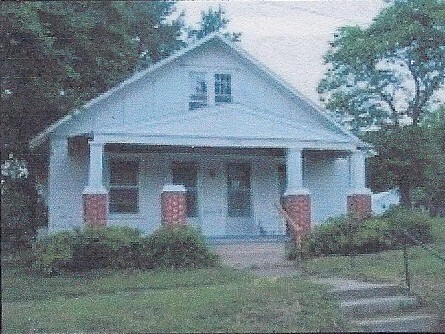 Primary Photo - 106 W Harvey St
