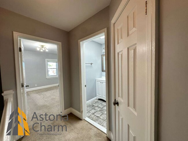 Building Photo - Spacious 3BR/2BA Home with Finished Baseme...