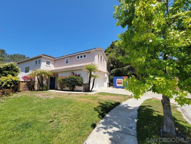 Building Photo - Desirable 5br3 car garage executive home b...