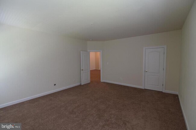 Building Photo - 139 Hokeland Dr