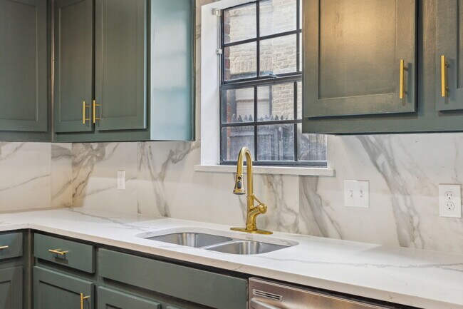 Building Photo - 4111 Herschel Ave